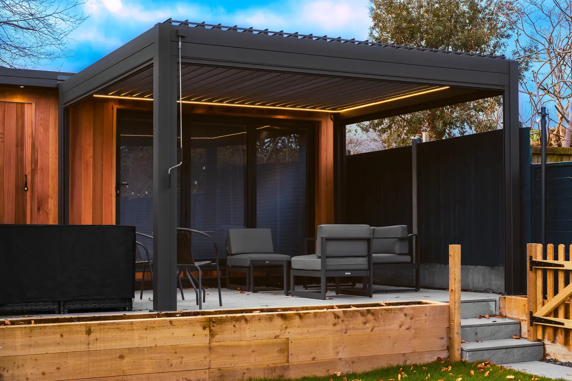 Garden room by Kingsley Build Group